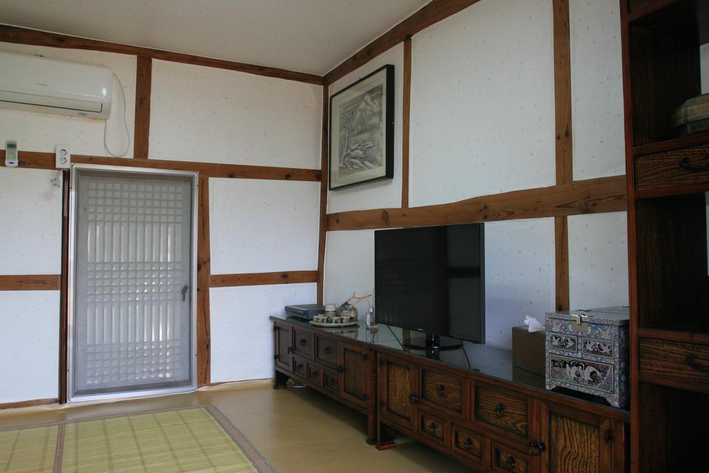 Jinrae Lee'S Traditional House Boseong エクステリア 写真